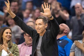 包含Doinb遭遇十二连败，篮网教练面临压力！的词条