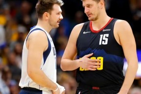  东契奇克服颈伤触底反弹 单节暴走狂砍19分强势收胜 